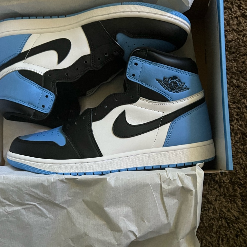 DS SIZE 11.5 . Hit on SNKRS.